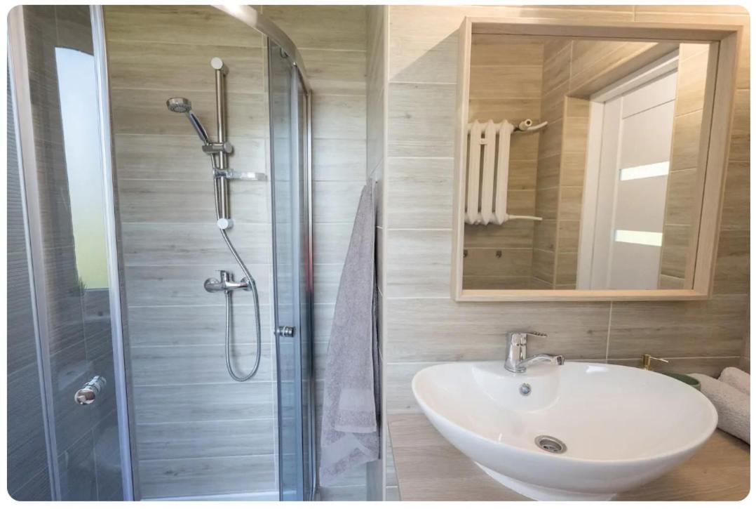 Hello Apartments Broniewskiego Hawajski 400 M Do Plazy غدانسك المظهر الخارجي الصورة