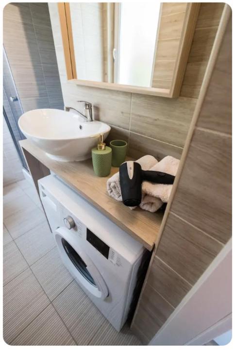 Hello Apartments Broniewskiego Hawajski 400 M Do Plazy غدانسك المظهر الخارجي الصورة